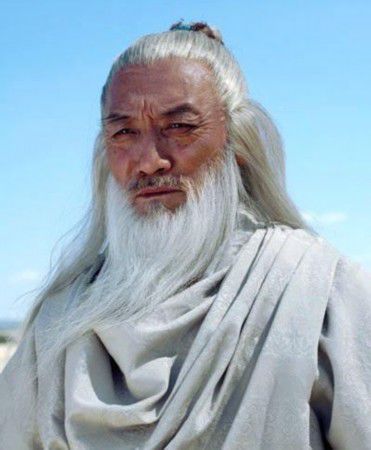 邓超版的于承惠老先生的张三丰也可以,只是他已病逝了