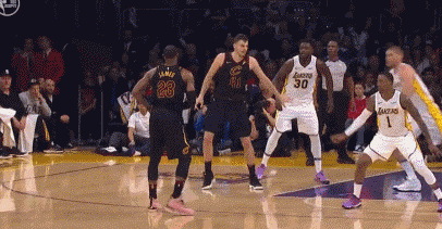 这么任性的吗?詹姆斯肯定赢啦.没的说啦.