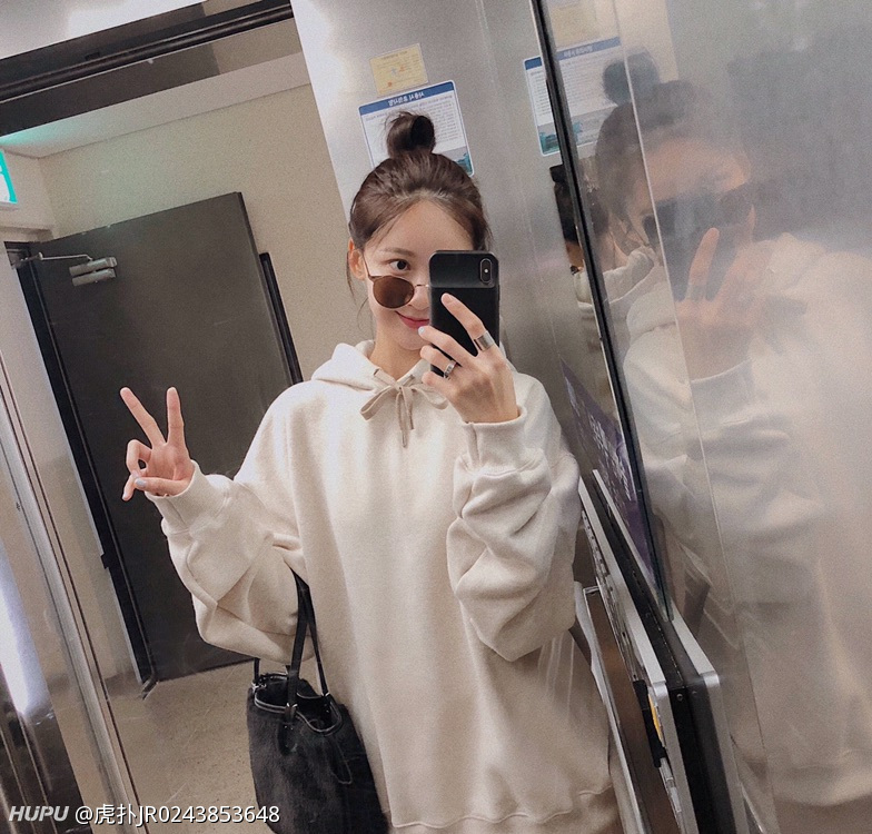 请问这个女生照片的微博id是什么?网恋有风险,兄弟萌要谨慎!