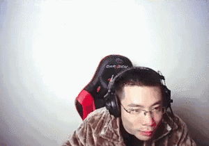 平时社交时各位会讨厌爱发表情包的人吗