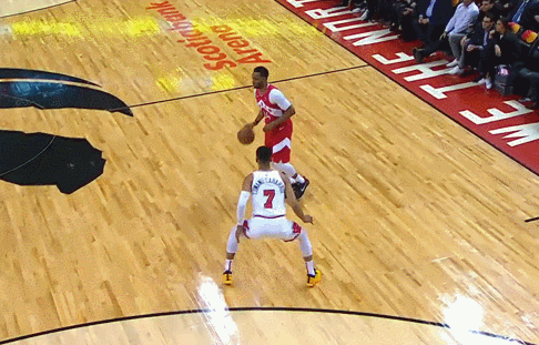 gif0327vs公牛精彩表现:小卡的漂移后仰和洛瑞的表情