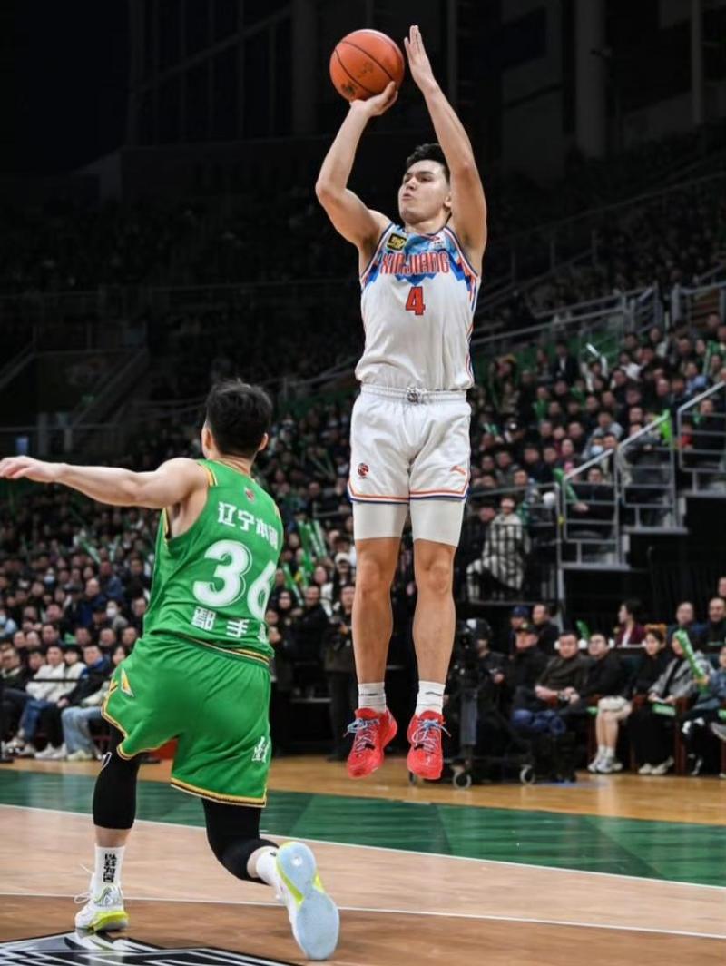 可惜防守不行！不然伊力福拉提有进国家队的机会