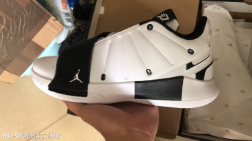 今天买的一双cp311,战士12刚到,是全新的哎