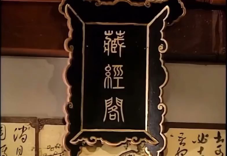 video-poster