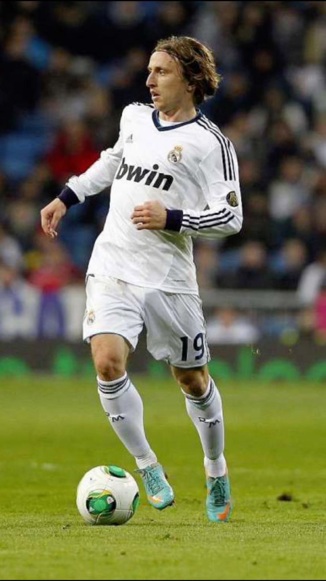 足坛巨星庆祝动作盘点魔笛莫德里奇