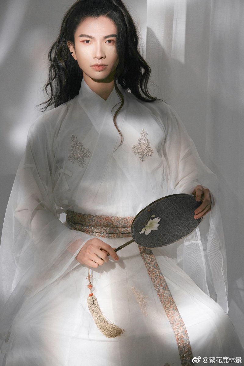 云中君声优还真的挺帅的