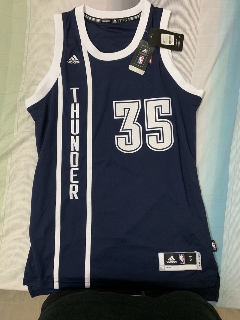 杜兰特的少见的复古雷霆球衣
