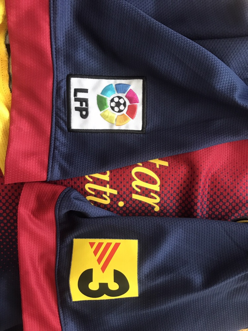 家人们,哪里可以鉴定巴萨的球衣