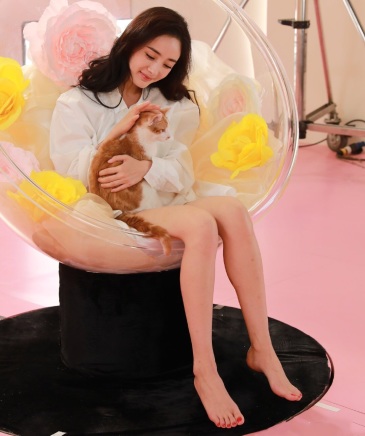 杨幂的脚真的很臭嘛