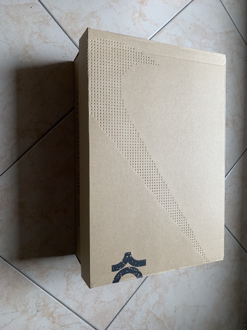 kd12 university red开箱