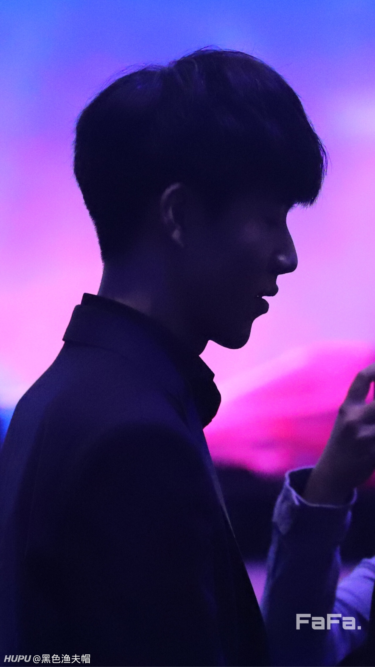 在发点theshy帅照