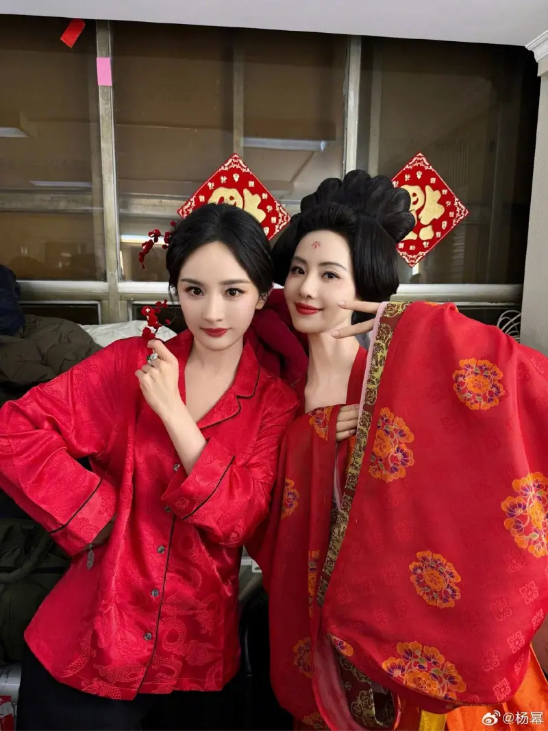 杨幂  刘诗诗  两位极品人妻多次同框  谁的颜值最能打?