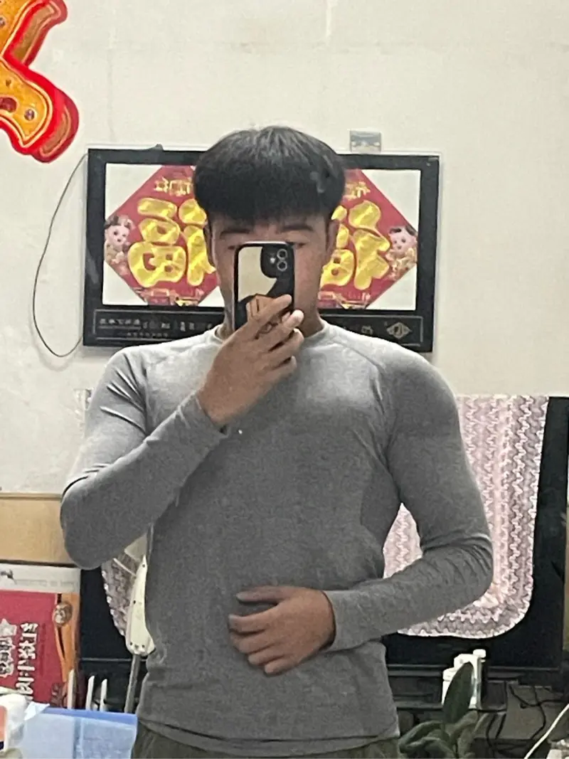 男生180体重多少完美