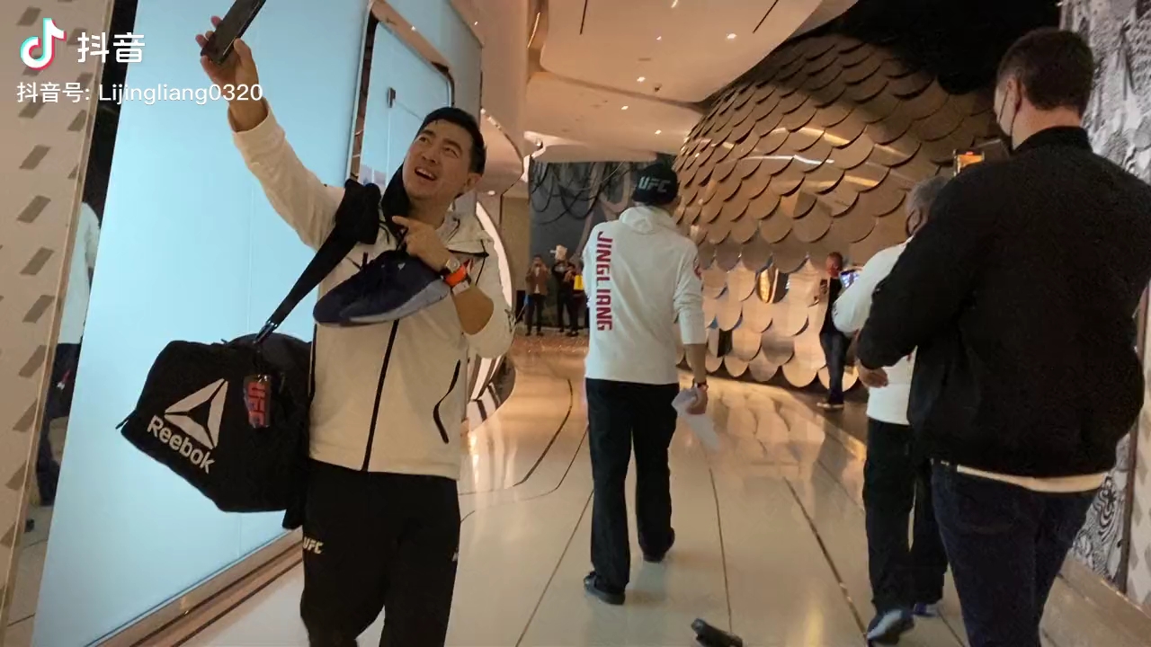 video-poster