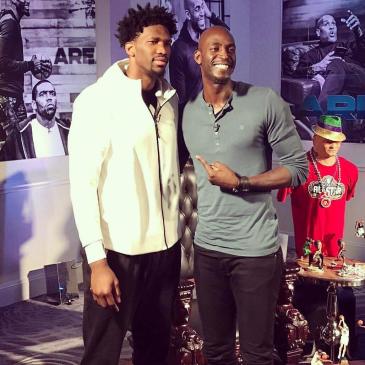 恩比德在合影界什么水平?