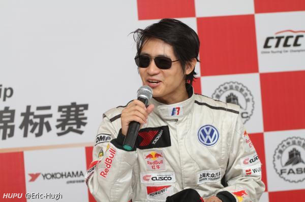 ZT.韩寒:想虐潘晓婷的那个晚上 我基本一直在开