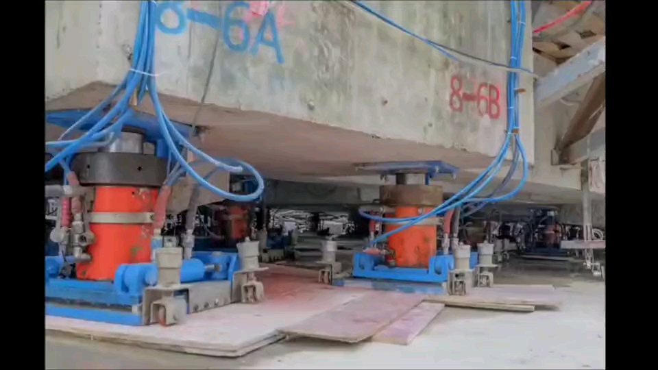 video-poster