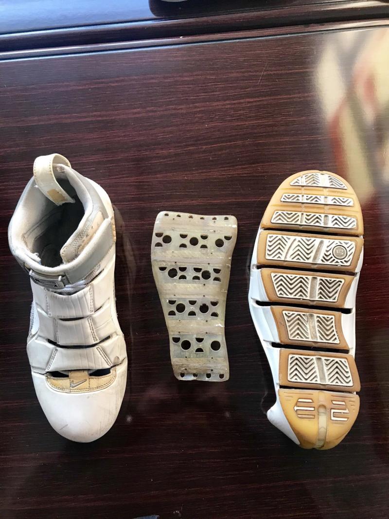 zoom lebron 4拆解!lbj4