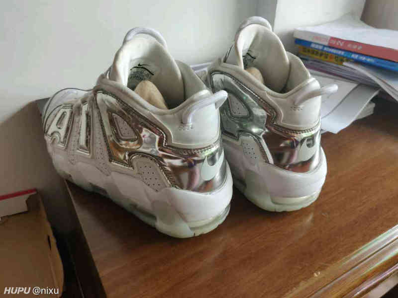 7晚22.00截镖,皮蓬大air液态银,41码,偏大265内长,42码可穿