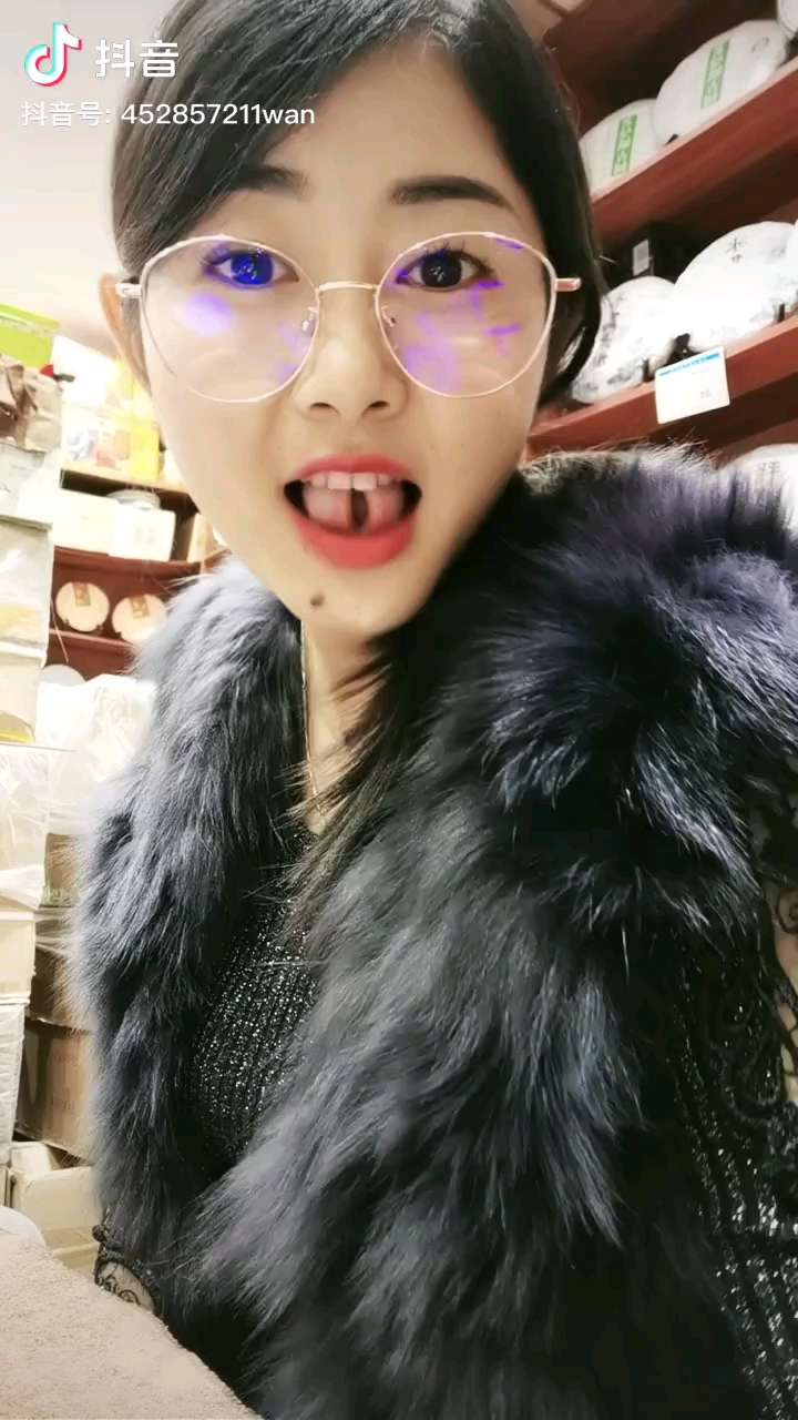 抖音妹纸这个舌舞什么水平