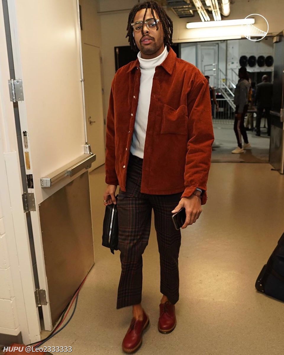 拉塞尔的穿搭,什么水平?