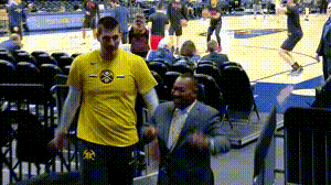 虎扑真的是比谁球迷多啊,约老师估计不是前十了