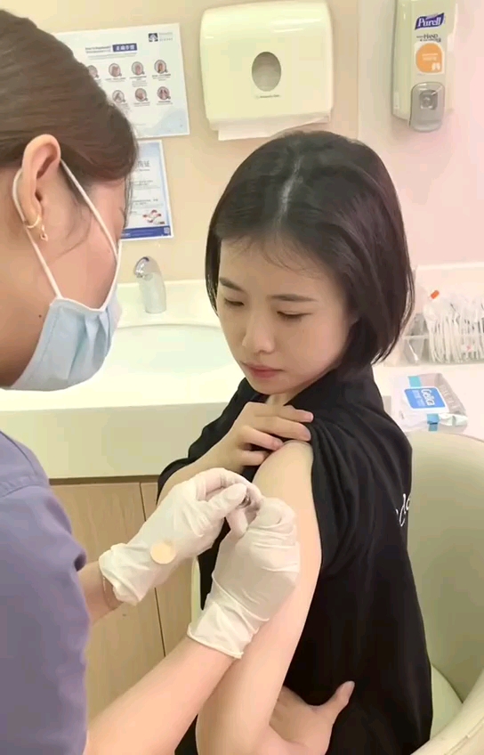 女生怕打针该怎么安慰