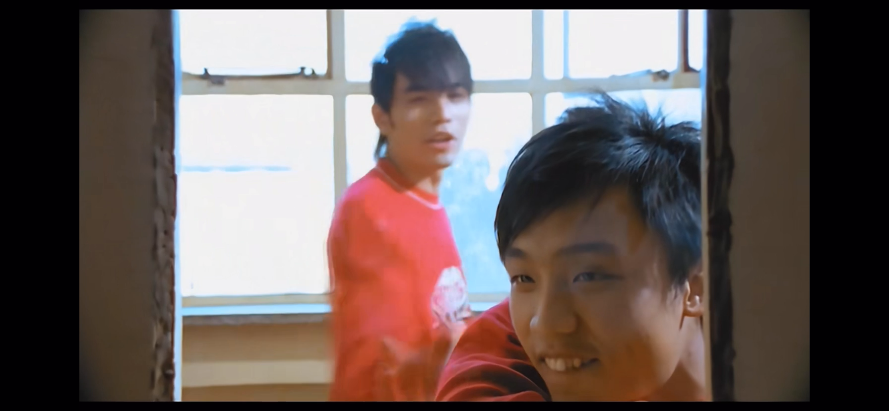 video-poster