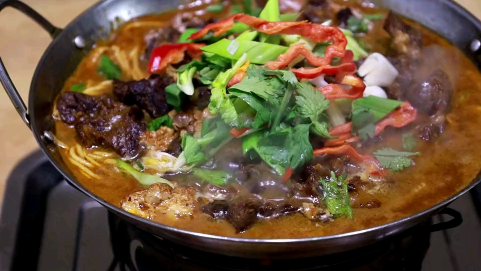 教大家做牛肉锅仔天冷了边热边吃真的的太舒服了