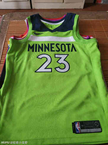 社区 球衣区驼背小龙虾楼主 8楼 08-06   亮了(0)森林狼.