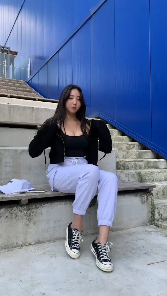 video-poster