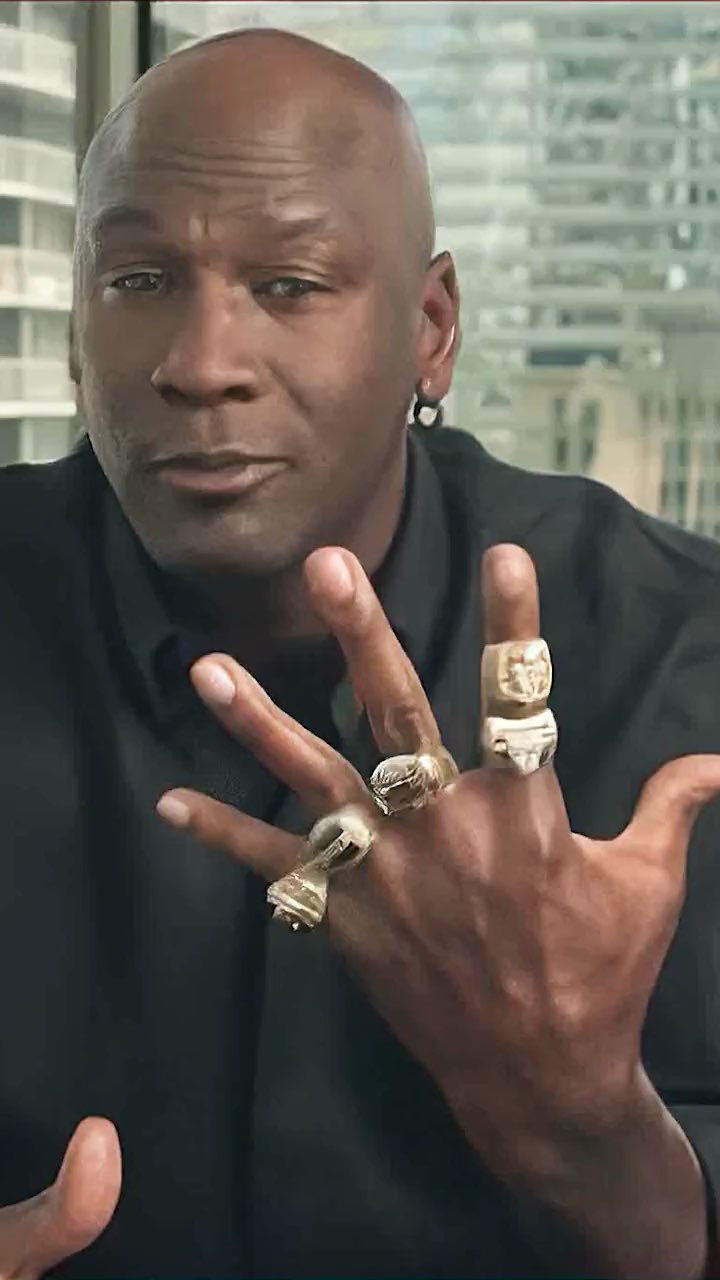 乔丹炫耀6枚总冠军戒指,有资格!-nba专区-虎扑社区