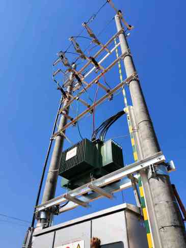 一只鸡把学校的变压器能炸了.