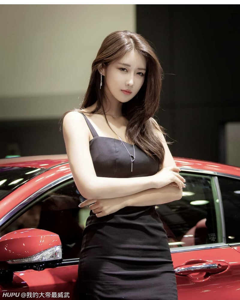 韩国妹子冷淡风另类美