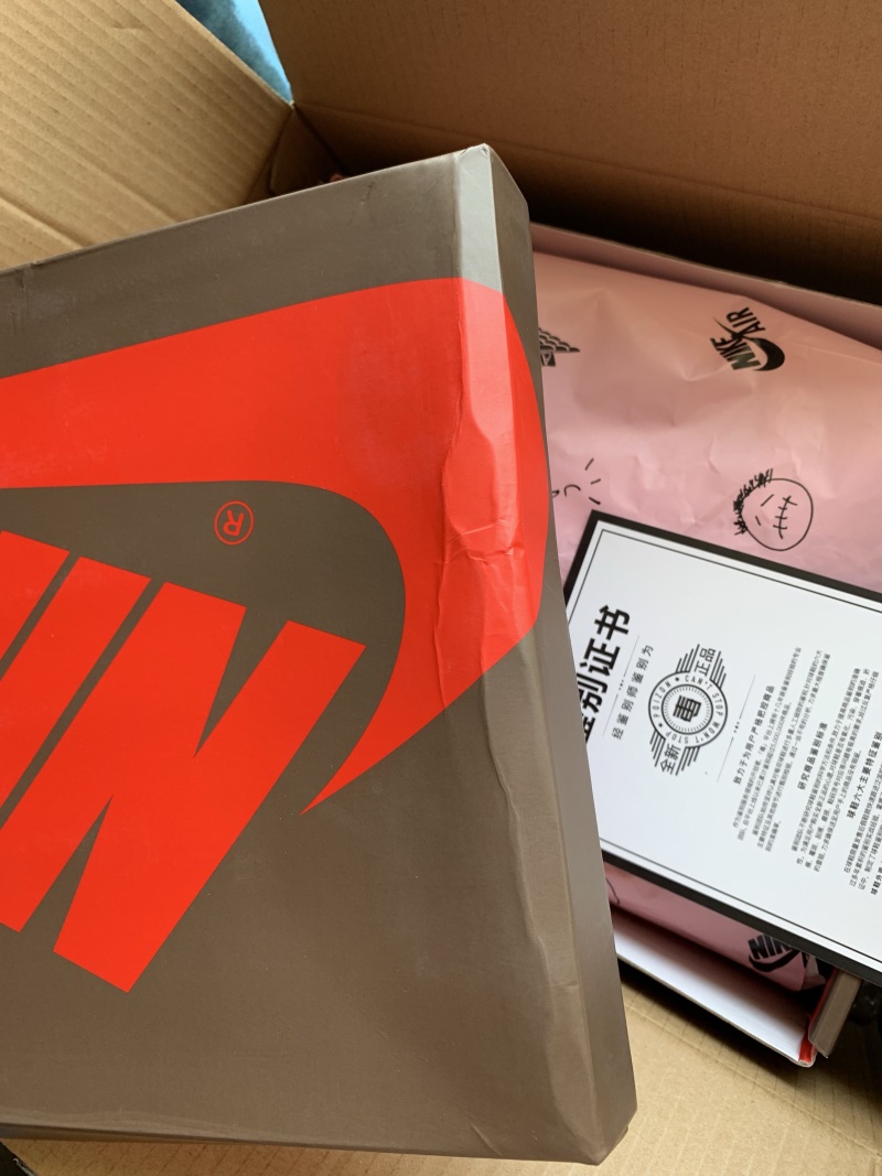 毒上买了双倒钩,鞋盒这样能接受吗?