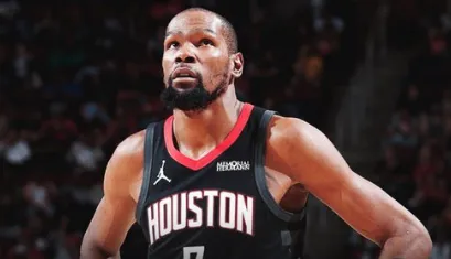 班凱羅全場21投10中，砍下30分5籃板6助攻1搶斷1封蓋