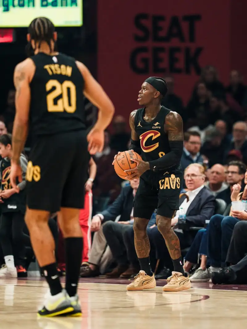 [流言板]新壞孩子領(lǐng)袖！活塞官方曬坎寧安和杜倫在全明星的照片