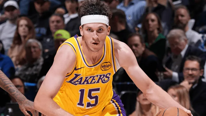 上萬跑者競速咸寧馬拉松 邂逅“香城泉都”春日浪漫