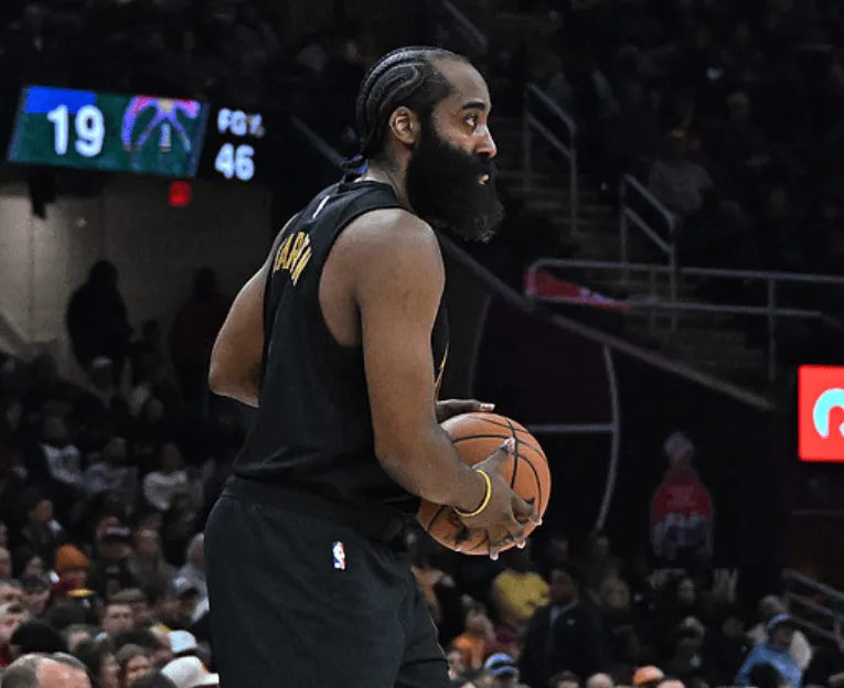 [流言板]隊史功勛！勇士官方曬海報祝追夢格林36歲生日快樂