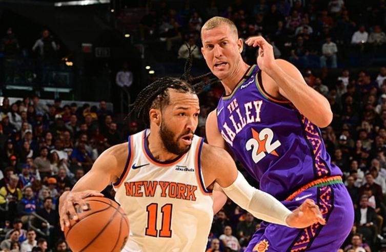 船记谈小琼斯腿筋拉伤：这太艰难了，他对球队的奉献很大