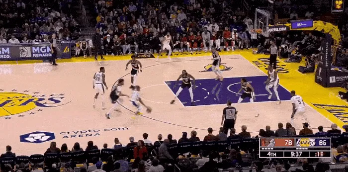 NBA杯淘汰赛路程：11日独行侠vs雷霆，12日勇士vs火箭