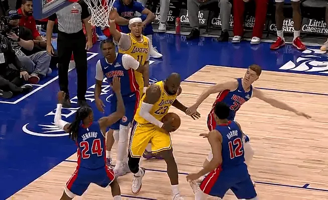 弗里克：巴薩也有可能贏得歐冠冠軍，需要改進一些小細節