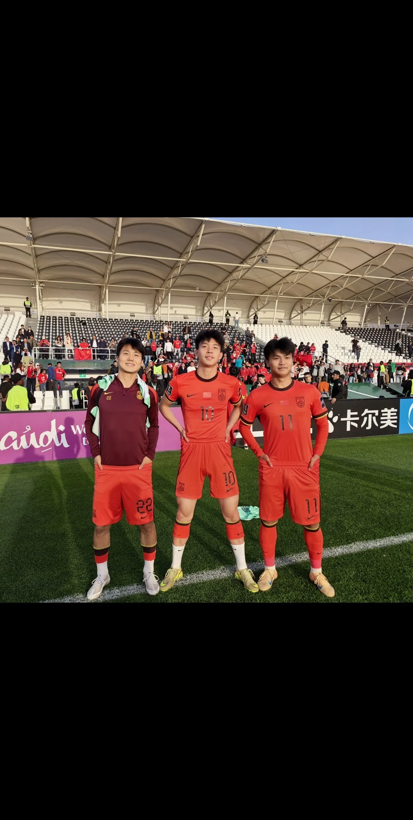 [流言板]歷史性出線！王鈺棟社媒曬合照慶祝晉級，評論區(qū)與隊友互動