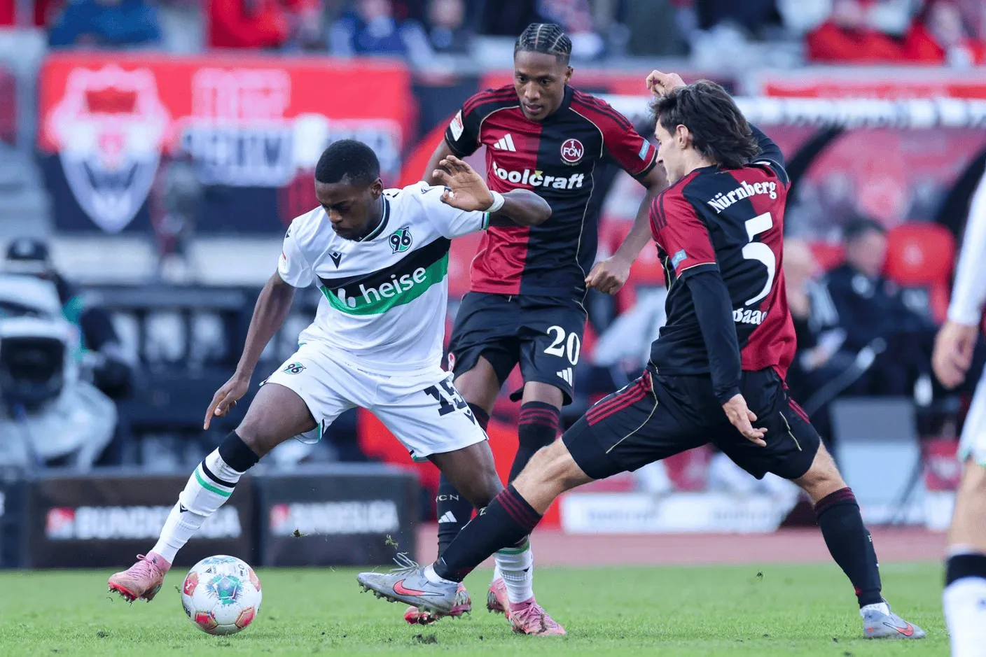 [流言板]TZ：拜仁考慮回購后腰阿塞科替格雷茨卡，他被稱作身體怪獸