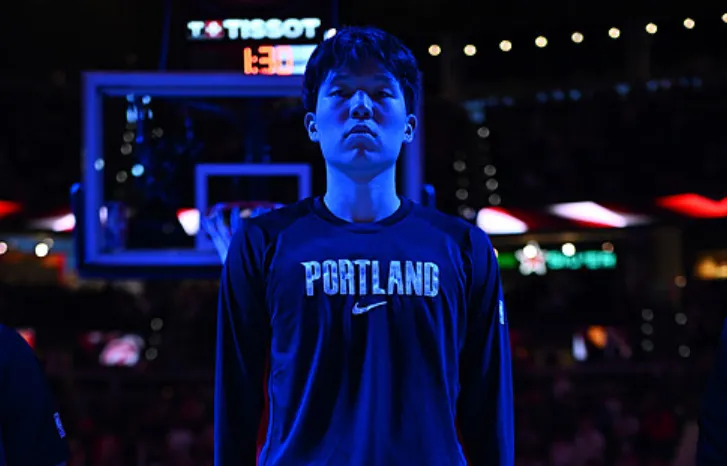 [流言板]韋德：我預(yù)測今年總決賽是馬刺VS活塞，慢節(jié)奏的文班很難輸