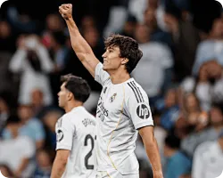 皇马1-0奥维耶多半场数据：射门10-4，射正4-0，良机1-1