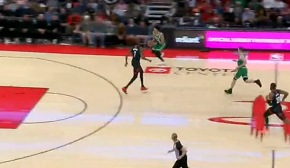 ??東部剩余賽程難度：雄鹿最難 綠軍76人倒數(shù)第三第四容易