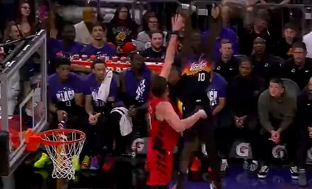 回應(yīng)此前讓邦本替補(bǔ)！李金羽：好多球迷過(guò)分解讀，這純是戰(zhàn)術(shù)考量