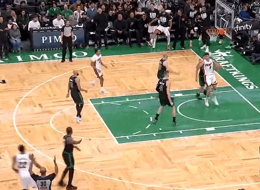 那不勒斯歐冠小組賽/聯賽階段就遭淘汰，自18/19賽季以來首次