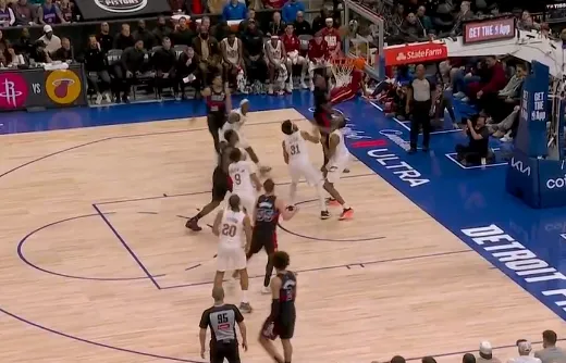 [流言板]2014年的今天詹姆斯爆砍49分，熱火客勝籃網(wǎng)3